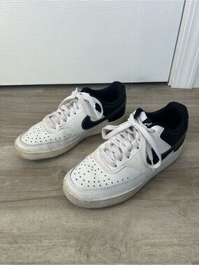 Nike White and Black Casual Low-Top Sneakers